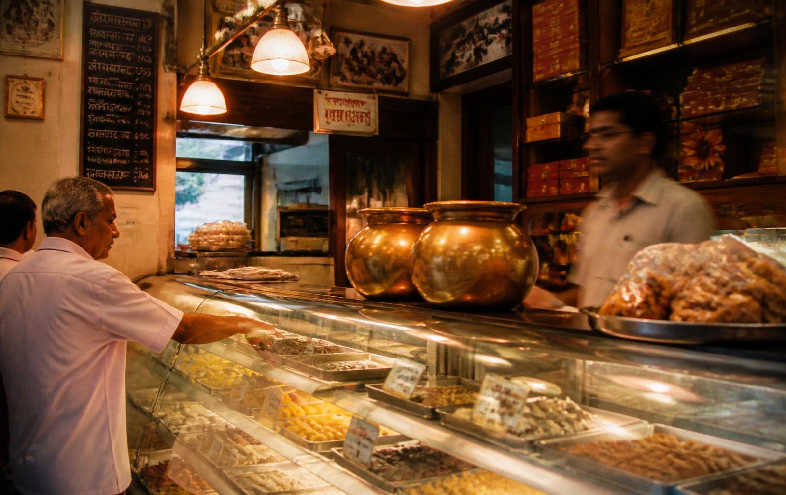 Interior of Arman Bhel
